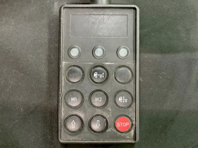 エアサスのコントローラーです。|UDトラックス コンドル 2RG-BRR90T2(2WD)の写真40