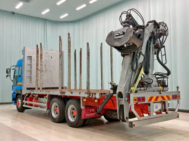 クレーンをZ格納した状態です。|いすゞ ギガ QKG-CYZ77AMの写真5