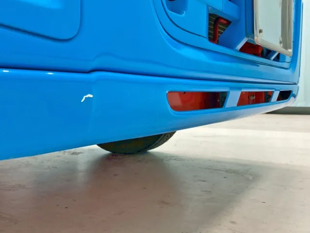 フロントバンパー運転席側にキズがあります。|いすゞ ギガ QKG-CYZ77AMの写真44