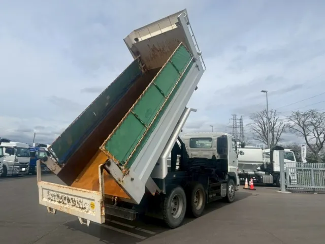 日野 プロフィア QKG-FS1EKDAの写真4