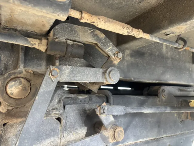 シャーシとネタの状態です|日野 プロフィア QKG-FS1EKDAの写真6