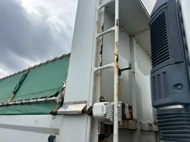 日野 プロフィア QKG-FS1EKDAの写真19