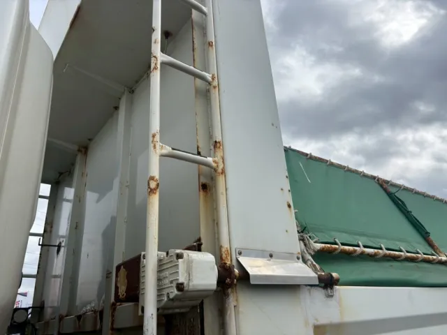 日野 プロフィア QKG-FS1EKDAの写真20