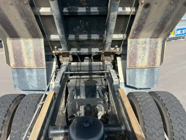 日野 プロフィア QKG-FS1EKDAの写真22