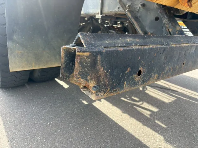 リヤバンパー助手席側曲がりあります。|日野 プロフィア QKG-FS1EKDAの写真30