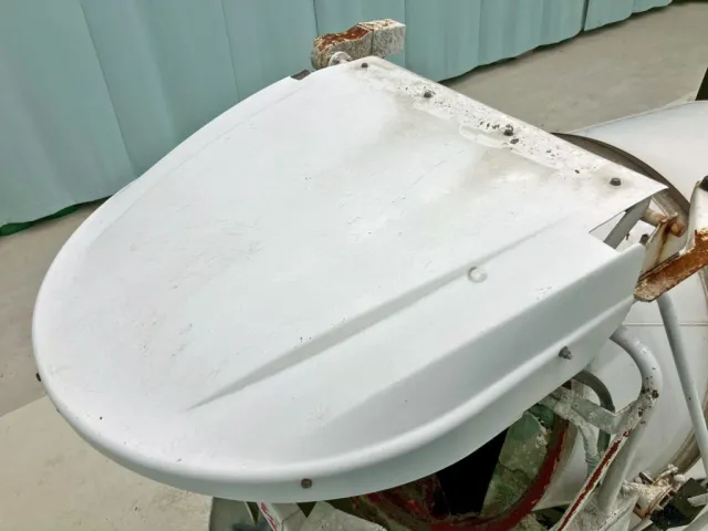 ホッパーカバーの開閉は電動式です。|いすゞ フォワード TKG-FRR90S1(2WD)の写真10