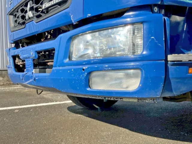 フロントバンパー助手席側にキズがあります。|三菱 ファイター QKG-FK72FZの写真41