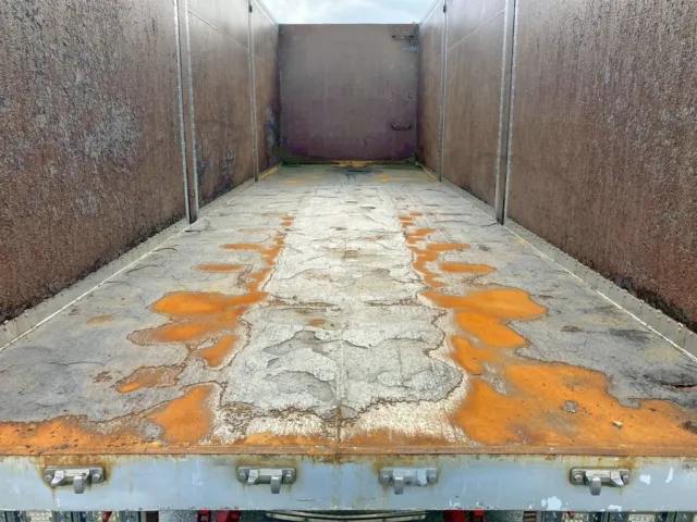 左右アオリはアルミ製です。|UDトラックス クオン QPG-CD5ZLの写真17