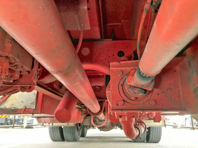 下回りの状態です。(中央前方)|UDトラックス クオン QPG-CD5ZLの写真50