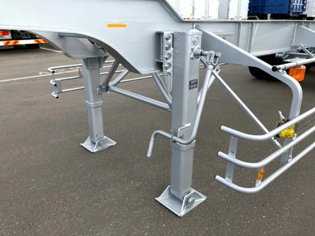 脚は手動式です。|トレクス  CTB34004の写真17