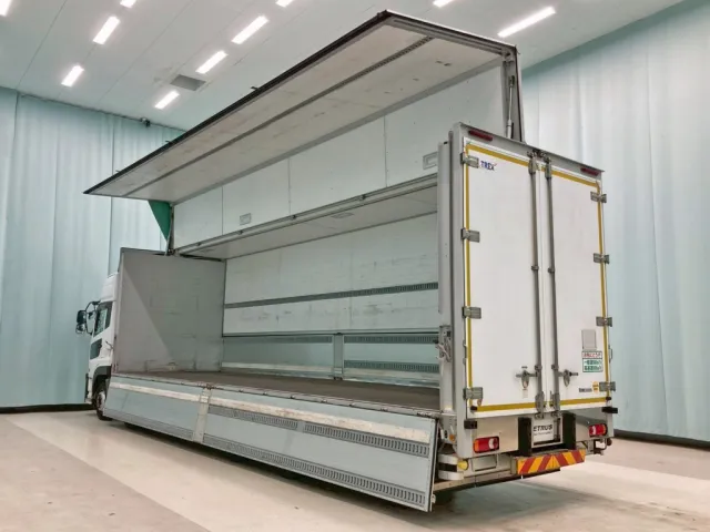 UDトラックス クオン 2PG-CG5CAの写真3