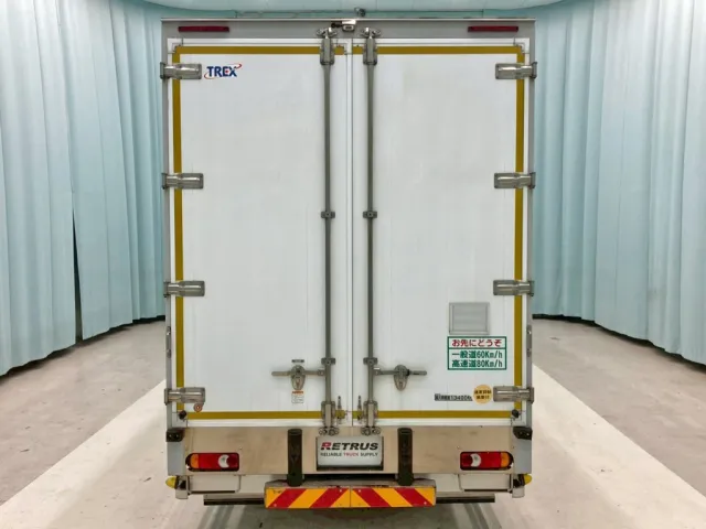 リヤ蝶番・ハンマーロック・キャッチはステンレス製です。|UDトラックス クオン 2PG-CG5CAの写真10