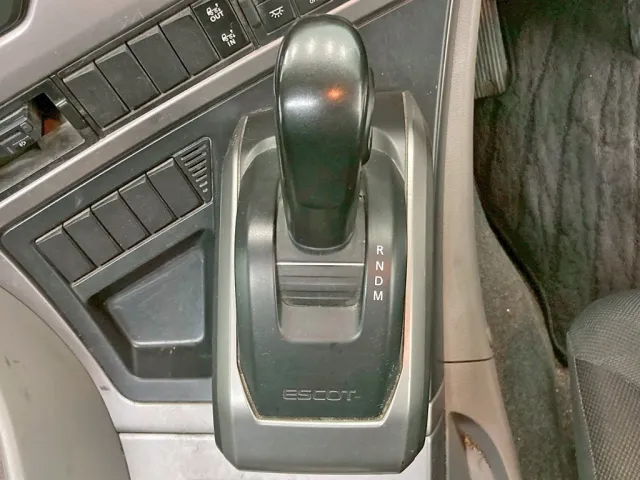 エスコットⅥです。|UDトラックス クオン 2PG-CG5CEの写真35
