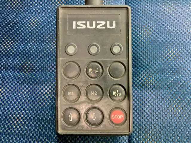 エアサスのコントローラーです。|いすゞ ギガ LKG-EXD77AG改の写真30