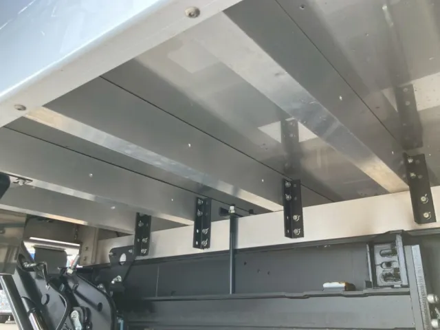 シャーシとネタの状態です。|日野 レンジャー 2KG-FE2ACGの写真6