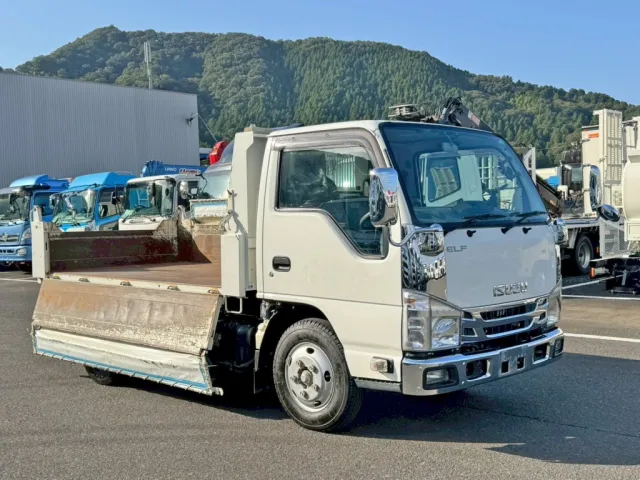 いすゞ エルフ 2RG-NKR88AD(2WD)の写真2