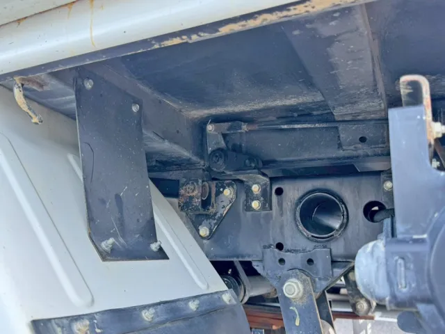 シャーシとネタの状態です。（縦ネタ・横ネタ鉄製です）|いすゞ エルフ 2RG-NKR88AD(2WD)の写真6