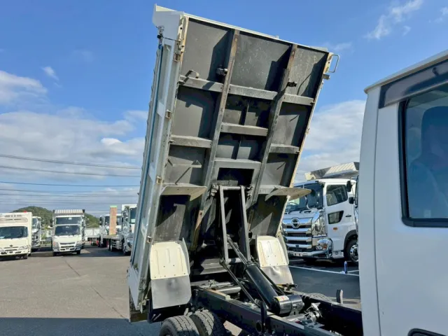 いすゞ エルフ 2RG-NKR88AD(2WD)の写真13