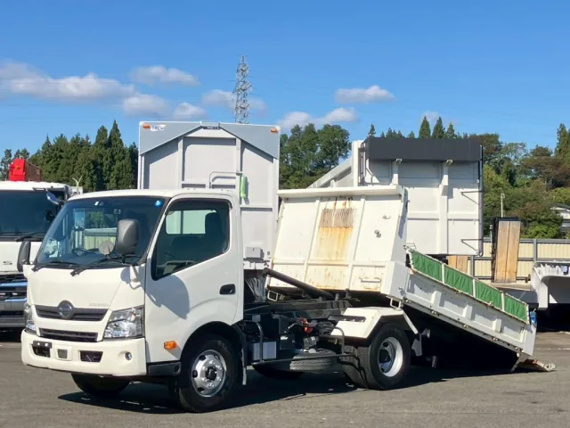 日野 デュトロ 2KG-XZU700X(2WD)の写真1