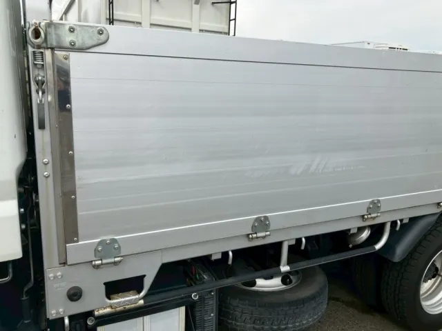 三菱 キャンター 2RG-FBA20(2WD)の写真16