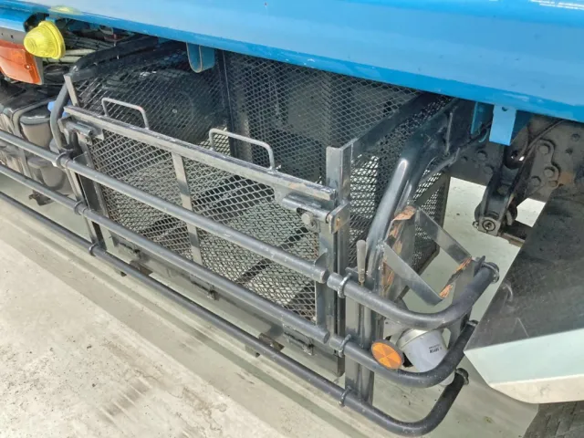 タンク助手席側中央部に物入れが付いています。|三菱 ファイター 2KG-FK72FZの写真28