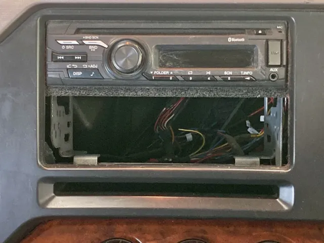 コンソールボックスが欠品しています。|UDトラックス クオン 2PG-GK5AABの写真24