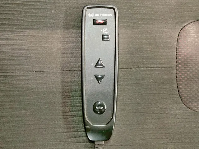 エアサスのコントローラーです。|UDトラックス クオン 2PG-GK5AABの写真25