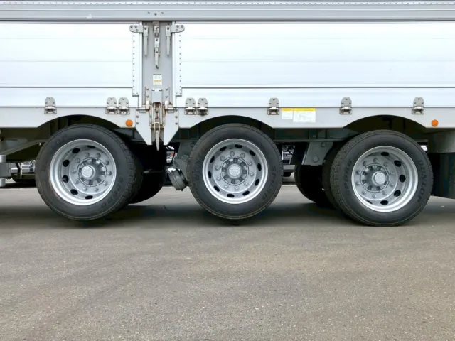 リフトアクスル機能付きです。|トレクス  PLB34112改の写真14