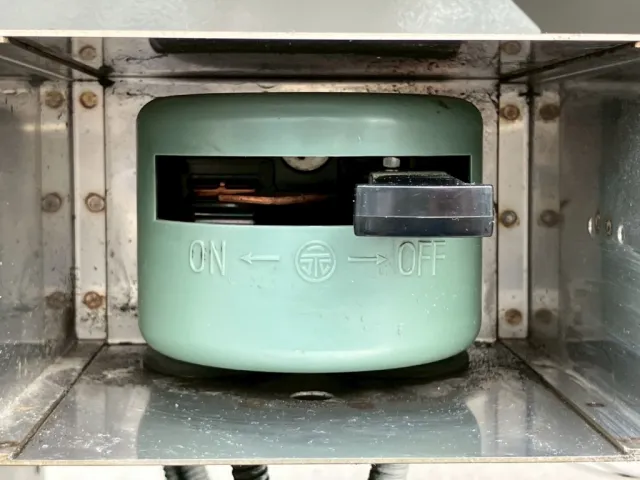 バッテリースイッチです。|トレクス  PLB34112改の写真21