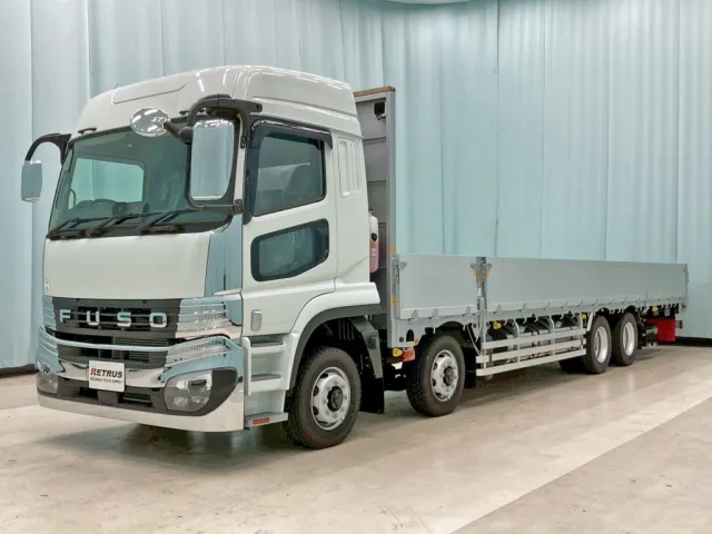 フロント周り、メッキパーツで飾っています。|三菱 スーパーグレート 2PG-FS84VZの写真1