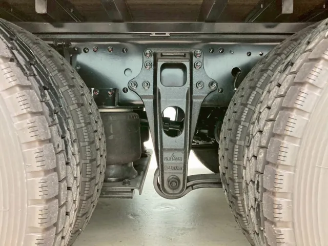 エアサスです。|三菱 スーパーグレート 2PG-FS84VZの写真5