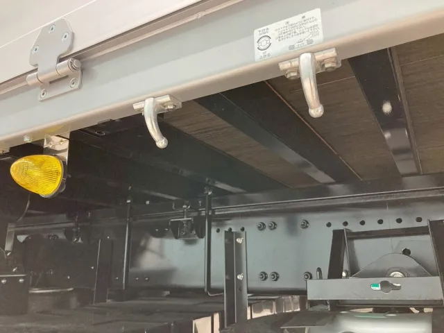 シャーシとネタの状態です。(縦ネタ・横ネタは鉄製です)|三菱 スーパーグレート 2PG-FS84VZの写真6