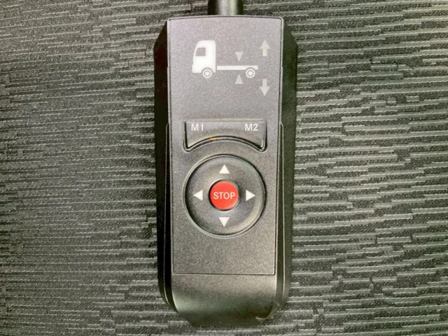 エアサスのコントローラーです。|三菱 スーパーグレート 2PG-FS84VZの写真17