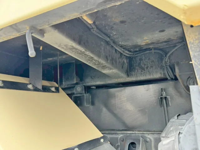 シャーシとネタの状態です。(縦ネタ・横ネタ鉄製です)|いすゞ フォワード 2RG-FSR90S2の写真6