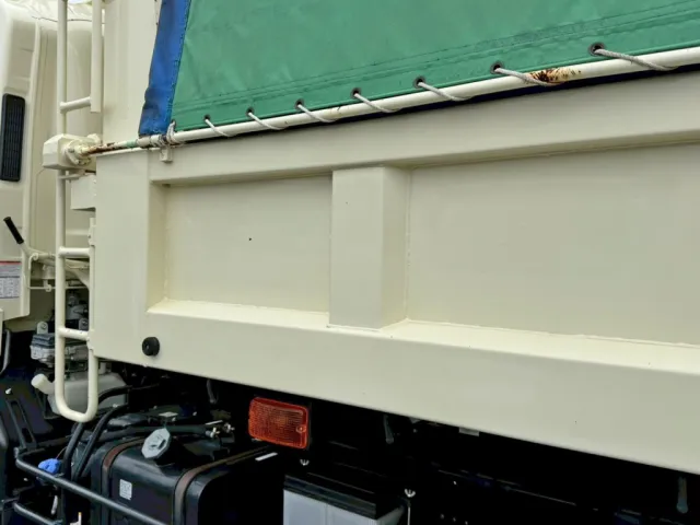 ボディー助手席側前方に小キズがあります。|いすゞ フォワード 2RG-FSR90S2の写真18