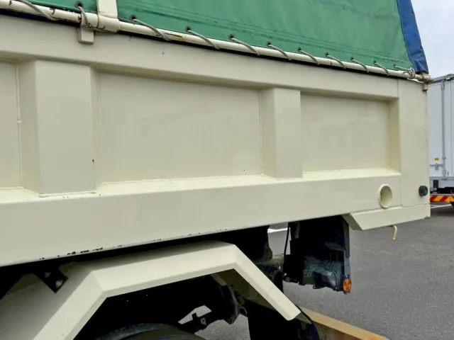 ボディー助手席側後方に小キズがあります。|いすゞ フォワード 2RG-FSR90S2の写真19