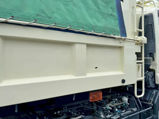 ボディー運転席側前方にキズがあります。|いすゞ フォワード 2RG-FSR90S2の写真20