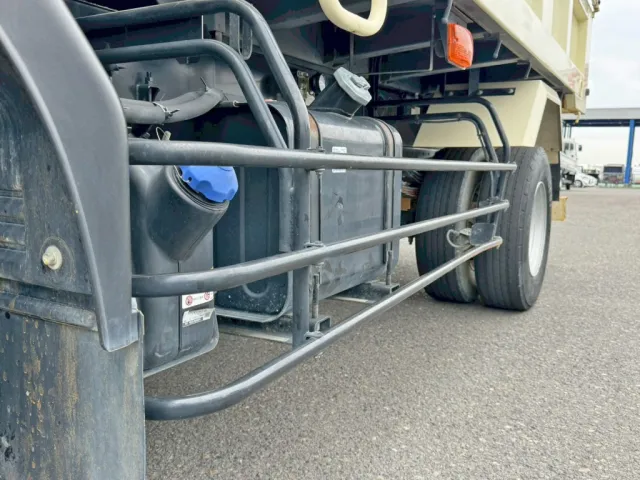 助手席側サイドバンパー後方に曲がりがあります。|いすゞ フォワード 2RG-FSR90S2の写真22