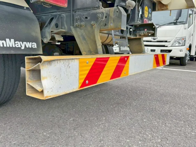 リヤバンパー助手席側に曲がり・カバーが欠品しています。|いすゞ フォワード 2RG-FSR90S2の写真25