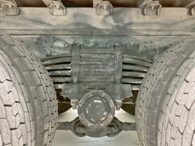 リーフサスです。|三菱 ファイター QDG-FQ62Fの写真5