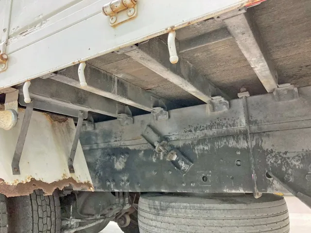 シャーシとネタの状態です。(縦ネタ・横ネタは鉄製です)|三菱 ファイター QDG-FQ62Fの写真6