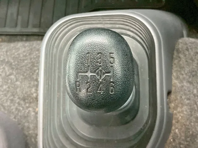 いすゞ フォワード TKG-FRR90S2(2WD)の写真30