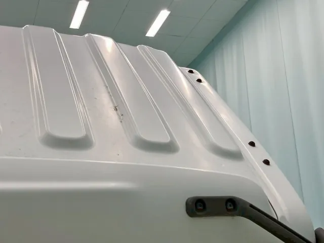 ルーフ助手席側に塗装剝がれがあります。|いすゞ フォワード TKG-FRR90S2(2WD)の写真34