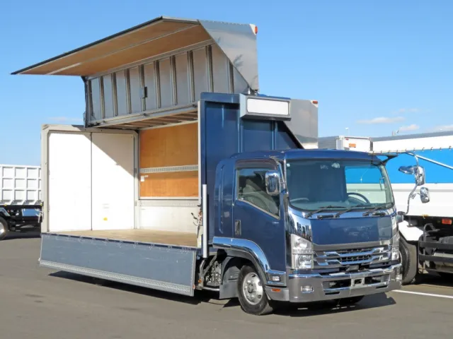 いすゞ フォワード 2RG-FRR90T2(2WD)の写真2