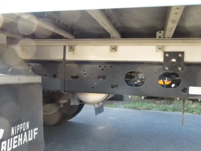 いすゞ フォワード 2RG-FRR90T2(2WD)の写真5