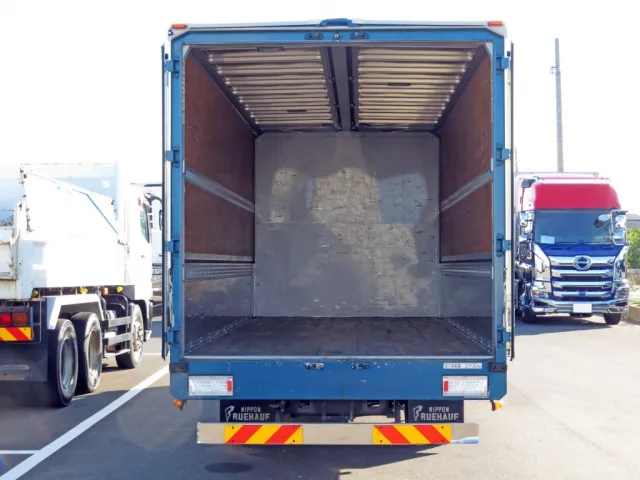 いすゞ フォワード 2RG-FRR90T2(2WD)の写真7