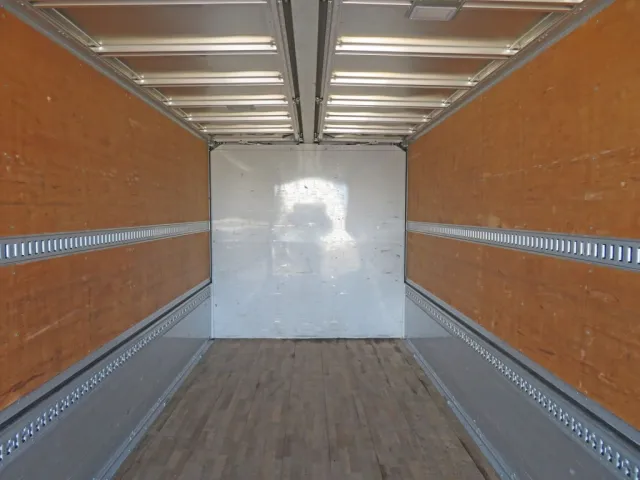 いすゞ フォワード 2RG-FRR90T2(2WD)の写真8