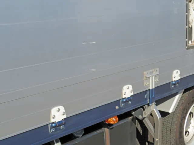 いすゞ フォワード 2RG-FRR90T2(2WD)の写真14