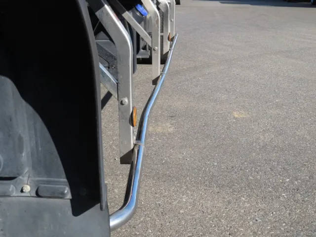 いすゞ フォワード 2RG-FRR90T2(2WD)の写真15