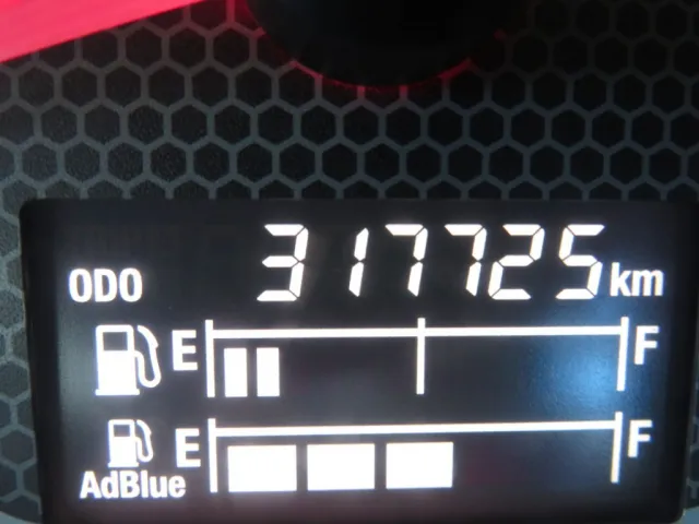 いすゞ フォワード 2RG-FRR90T2(2WD)の写真23